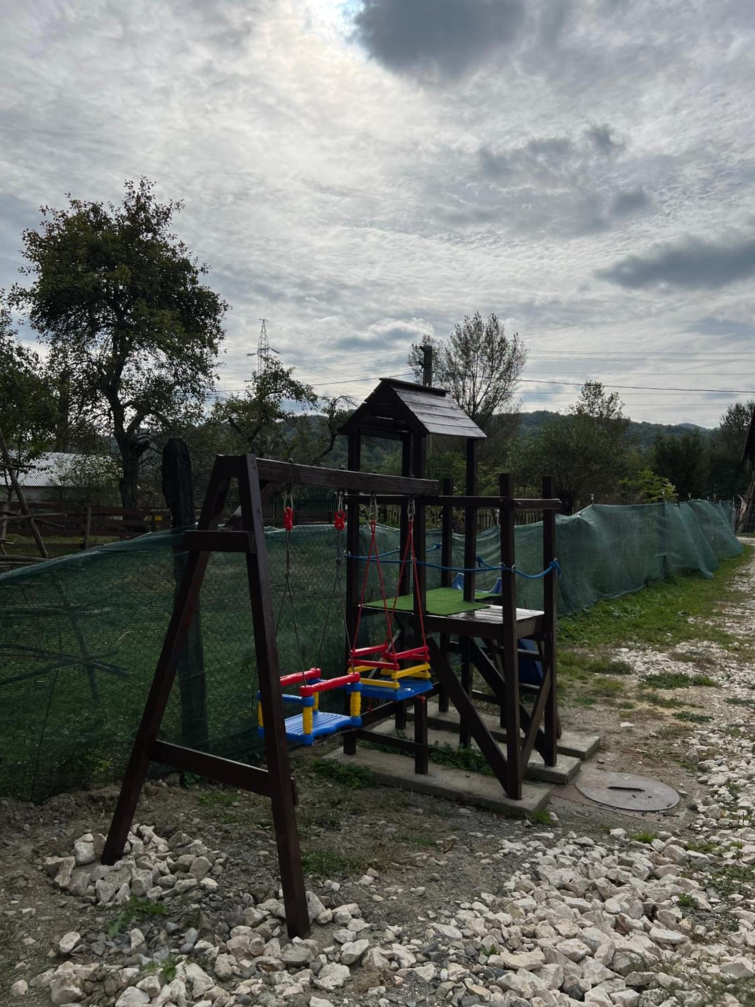 Casa Lupilor Transfagarasan Villa Căpăţîneni-Ungureni Eksteriør bilde